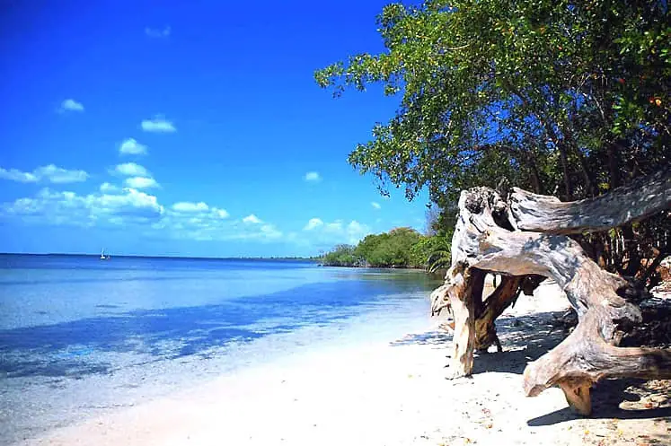 Playa Las Coloradas Granma