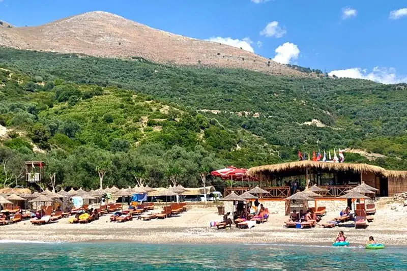 Lukove beach