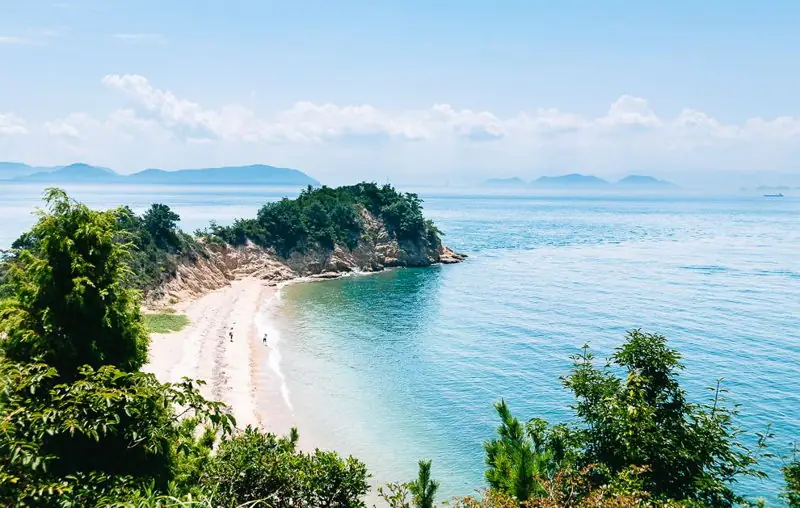 Shikoku Beach, Naoshima (Kagawa)